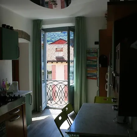 House * Como